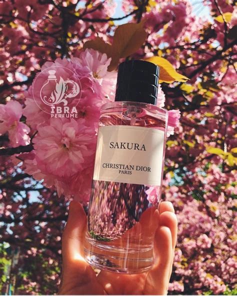 sakura dior perfume